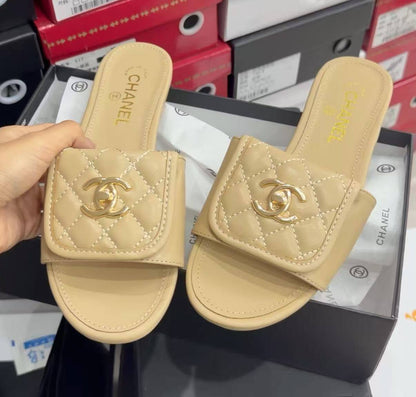 NEW CAME
CHANEL SLIPPER
GOOD QUALITY
100 DHS✅
Size 36 TO 41

Zain40
♥️♥️♥️