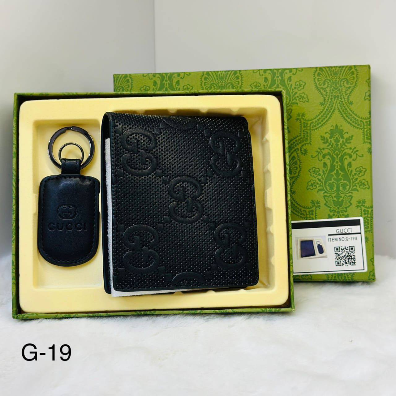 WALLET SET 
GOOD QUALITY
30 dhs💛

Zain40
♥️♥️♥️