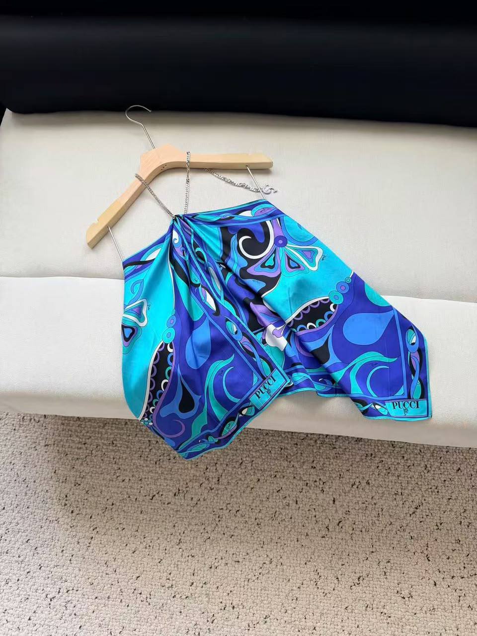 PUCCI new
✨VIP QUALITY ✨
        💯 silk😍
Size :36-38-40-42
1750 dhs🇦🇪🇦🇪

Zain287
♥️♥️♥️