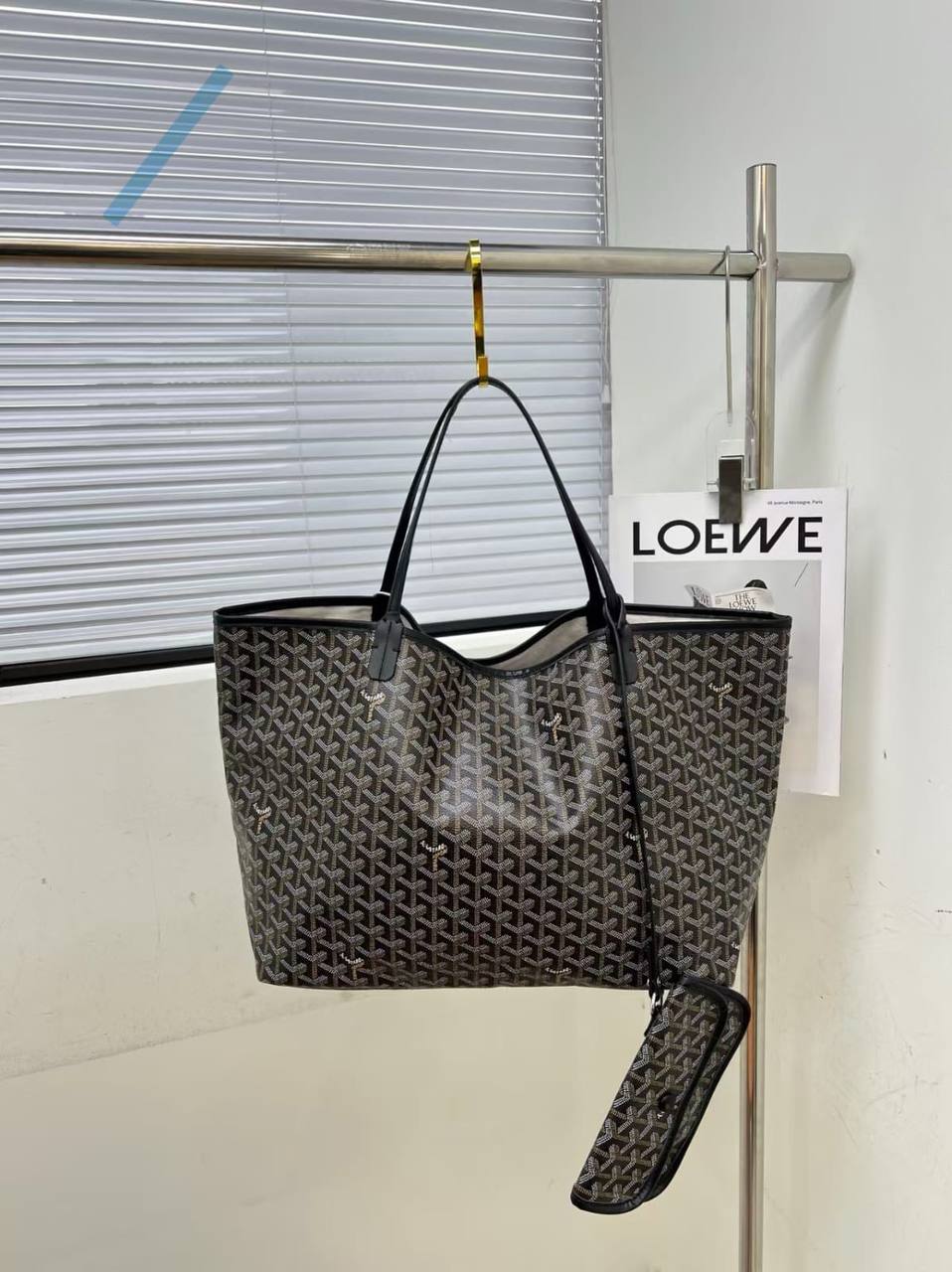 Goyard
size : 54x32x18cm 
70 dhs💓

Zain232
♥️♥️♥️