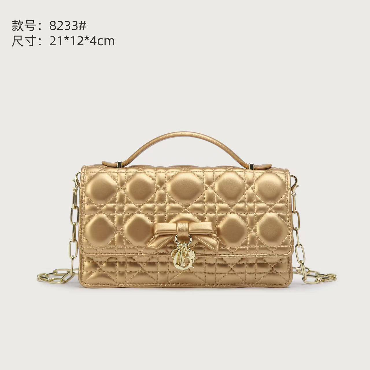 Dior
withbox 
120 dhs🇦🇪🇦🇪

Zain143
♥️♥️♥️