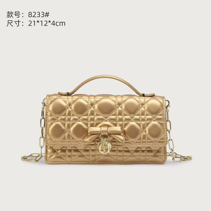Dior
withbox 
120 dhs🇦🇪🇦🇪

Zain143
♥️♥️♥️