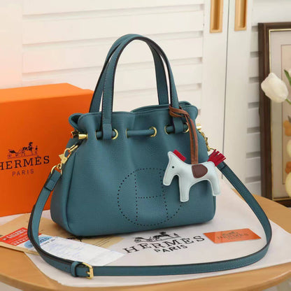 Hermes
110 dhs🇦🇪

Zain223
♥️♥️♥️