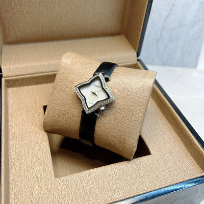 Leather belt 
ladies watches 
55 dhs🌺

Zain45
♥️♥️♥️