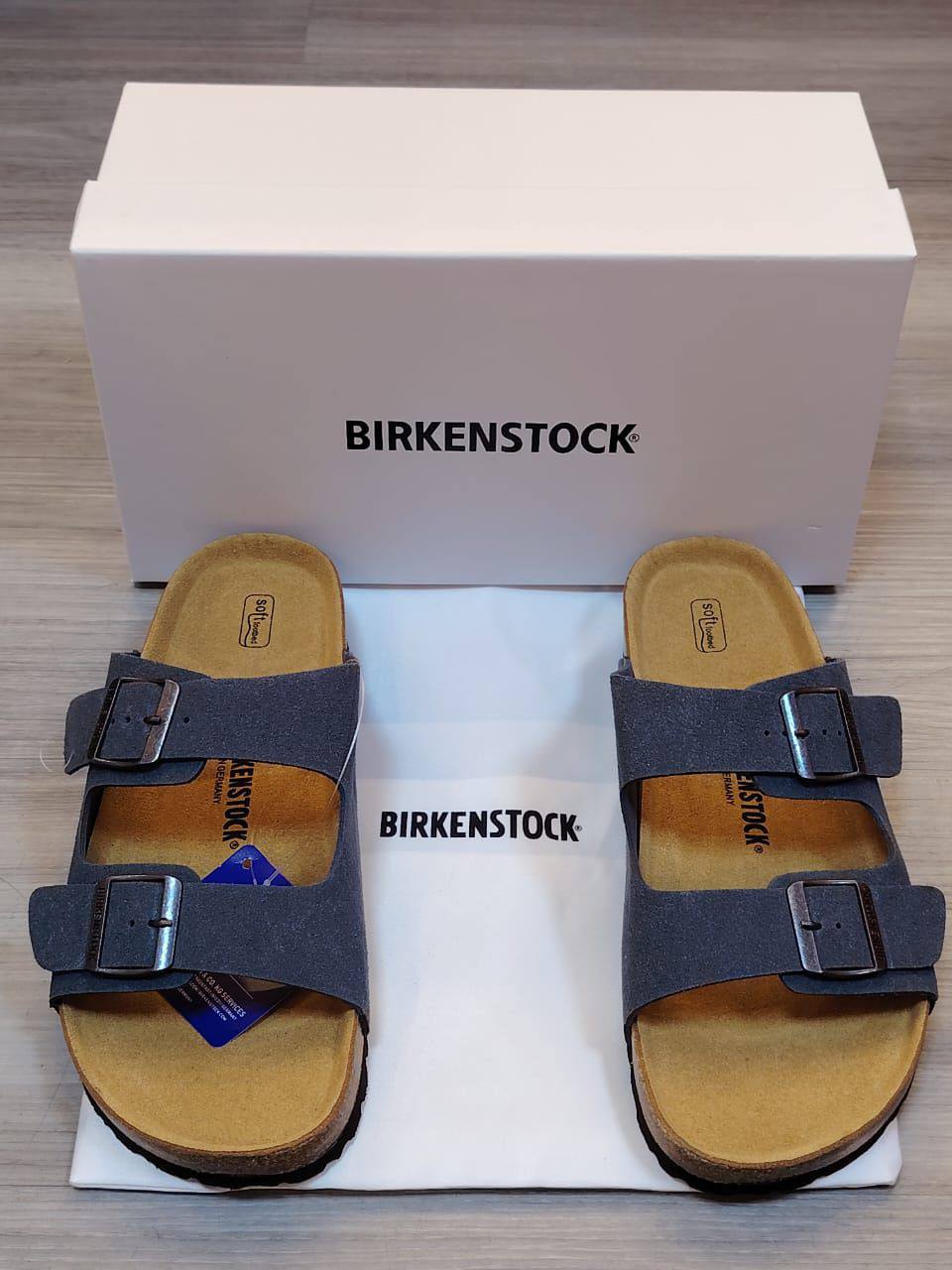 Birkenstock 
High Quality, New Arrived 
Size 40To 45
110 dhs🪙💕

Zain120
♥️♥️♥️
