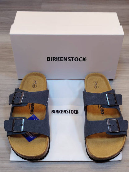 Birkenstock 
High Quality, New Arrived 
Size 40To 45
110 dhs🪙💕

Zain120
♥️♥️♥️