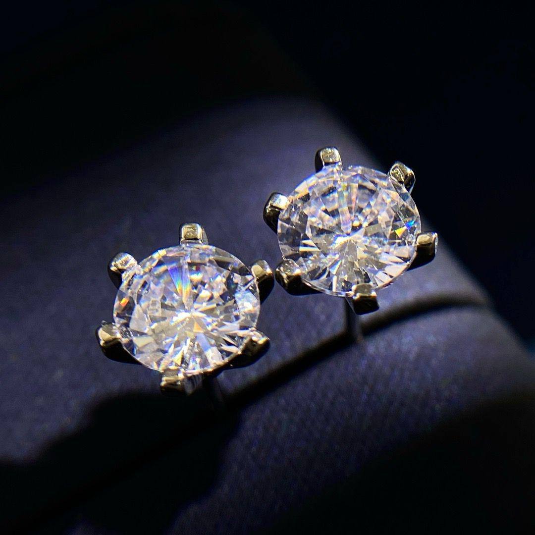 Tiffany Earrings* 💐
Silver *925*
80 dhs🪙💚 normal box 📦

Zain48
♥️♥️♥️