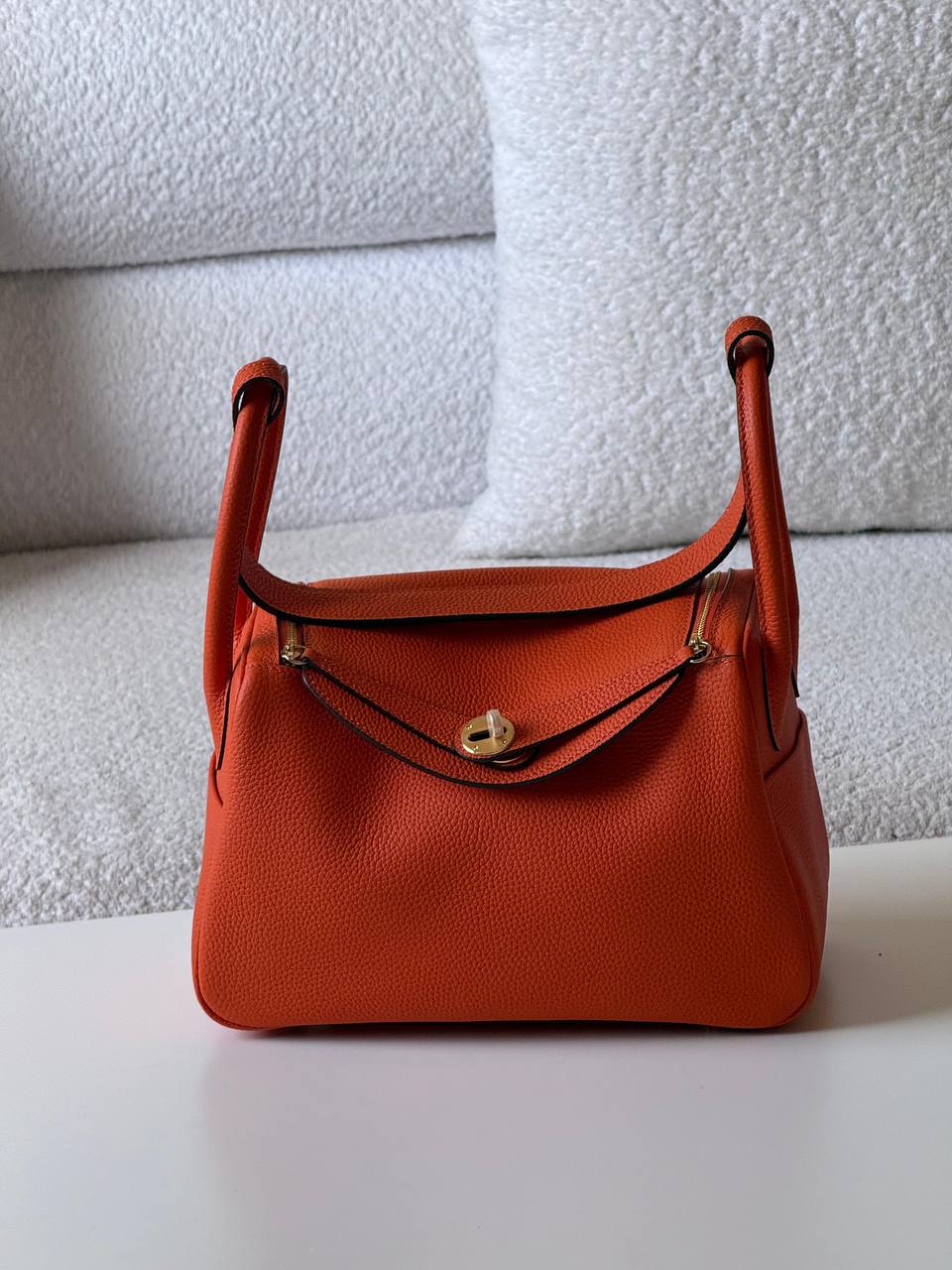 Hermes
Lindy 26 cm💥Master quality ✅with box📦
400 dhs✅

Zain52
♥️♥️♥️