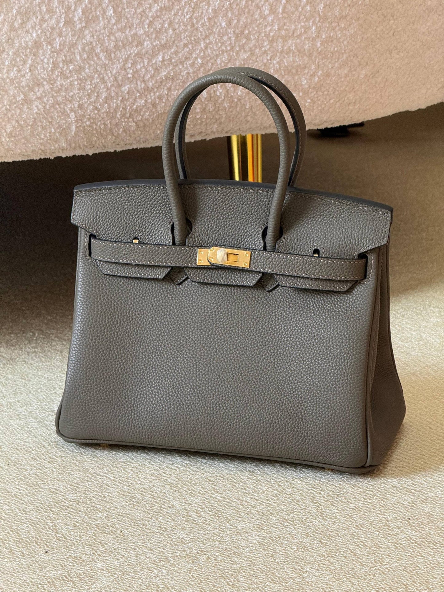 Hermes birkin 25cm💕master quality😍

with box❤️
🎁🎁🎁

400 dhs🪙🌨️

Zain52
♥️♥️♥️