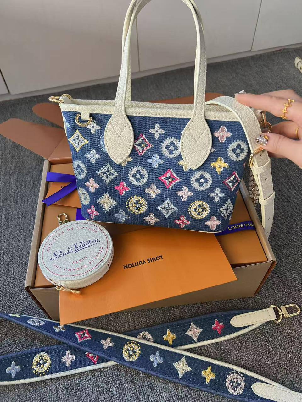 LV Master
#Big 350 DHS🪙🖤
#Small 340 DHS🪙🖤

Zain228
♥️♥️♥️