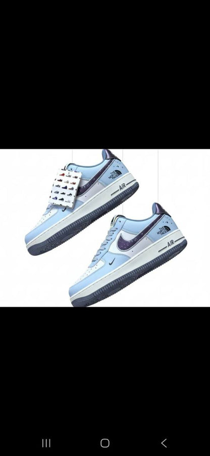NIKE
Size 40 to 45
95 dhs💓

Zain27
♥️♥️♥️