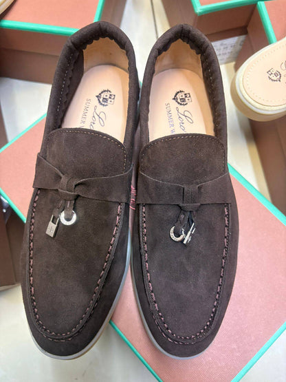 Loro Piana 
Size 36-41
130 dhs🪙🌨️

Zain145
♥️♥️♥️