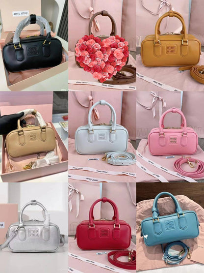Miumiu Long
Size : 23 * 8 * 11 cm

90 dhs🪙💕

with box🎁

Zain115
♥️♥️♥️