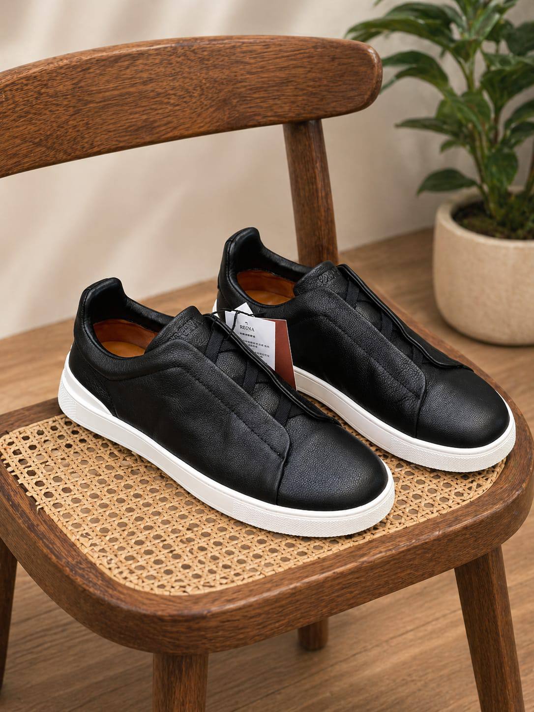 ZEGNA SHOES FOR MEN MASTER QUALITY
290 dhs🇦🇪🇦🇪

SIZES - 40-41-42-43-44-45-46

Zain58
♥️♥️♥️