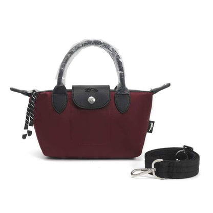 NEW CAME
LONG CHAMP BAG
GOOD QUALITY
50 dhs✅

Zain40
♥️♥️♥️