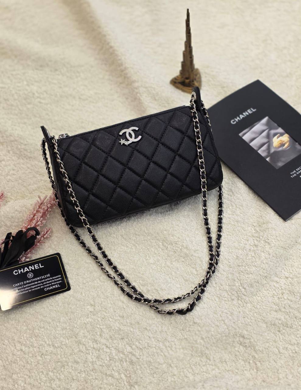Chanel
Master

 20Cm 

With Box🎁🎁🎁

230 dhs💓

Zain131
♥️♥️♥️