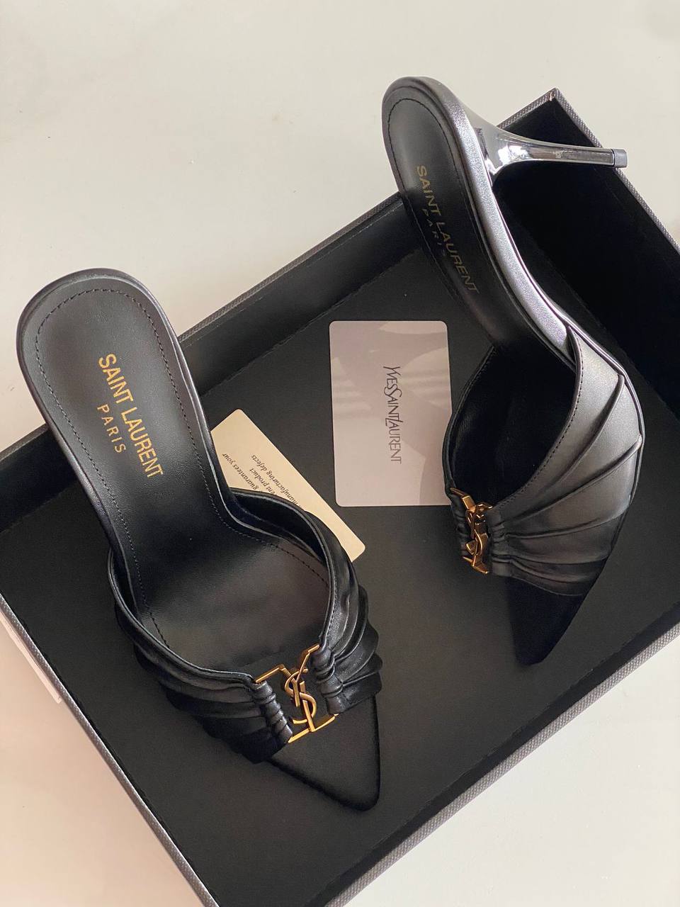 YSL  
AAA master quality 
Size 36……..41
450 dhs✅

Zain180
♥️♥️♥️