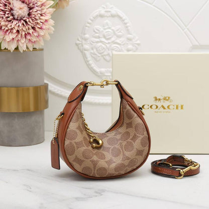 Coach 
80 dhs✅

with box🎁🎁🎁

Zain42
♥️♥️♥️