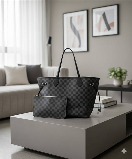 LV
ɴᴇᴠᴇʀғᴜʟʟ ᴛᴏᴛᴇʙᴀɢ
ᴍᴏɴᴏɢʀᴀᴍ ʟᴇᴀᴛʜᴇʀ
ᴡɪᴛʜ ᴢɪᴘ ᴘᴏᴜᴄʜ
ɢᴏʟᴅ ʜᴀʀᴅᴡᴀʀᴇ
sɪᴢᴇ : 35 cm
ᴡɪᴛʜ BOX
🎁🎁🎁

95 dhs🪙🌨️

Zain31
♥️♥️♥️
