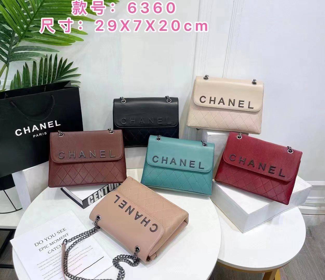 Chanel
Good Quality 

With Box 
🎁🎁🎁

105 dhs💓 

Zain250
♥️♥️♥️