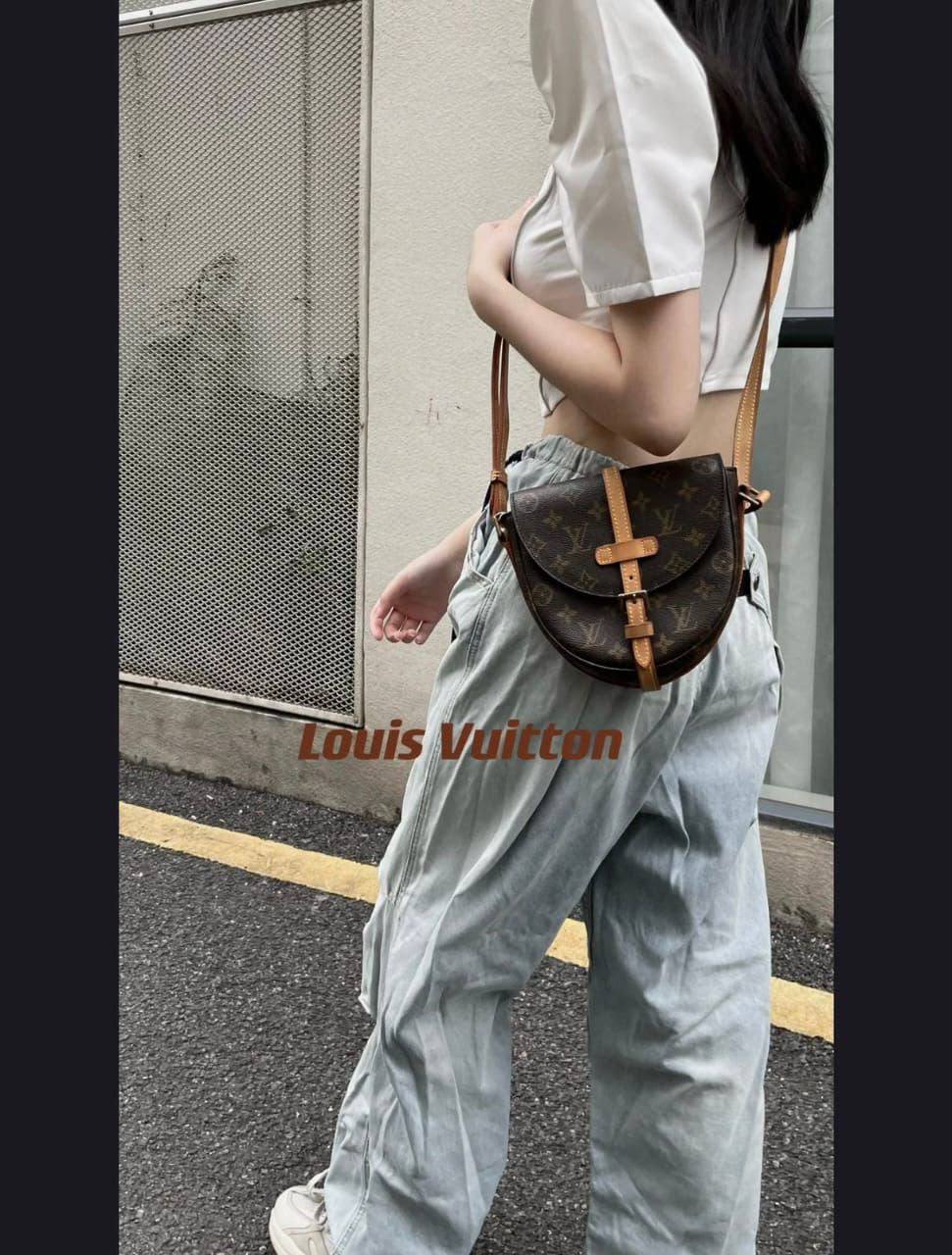 LV
good quality 
with box 
90 dhs💓

Zain39
♥️♥️♥️