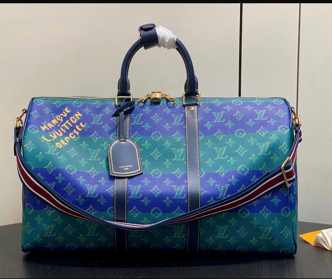 Louis vuitton💕💕✨
Duffel bag Super master quality 🔥🔥
Available ✨💕💕
With full packing 📦🎀
For Price 👇 WTSP Text Zain 0568585901

Zain252
♥️♥️♥️