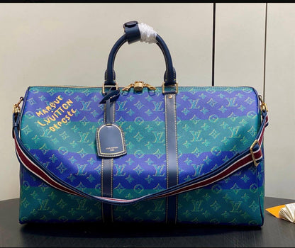 Louis vuitton💕💕✨
Duffel bag Super master quality 🔥🔥
Available ✨💕💕
With full packing 📦🎀
For Price 👇 WTSP Text Zain 0568585901

Zain252
♥️♥️♥️