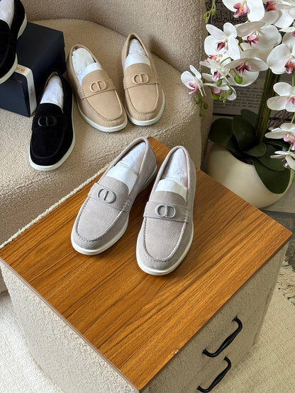 Dior Granville Loafer
*AAA quality*
*size:40 to 46*
470 dhs🪙🌨️

Zain185
♥️♥️♥️