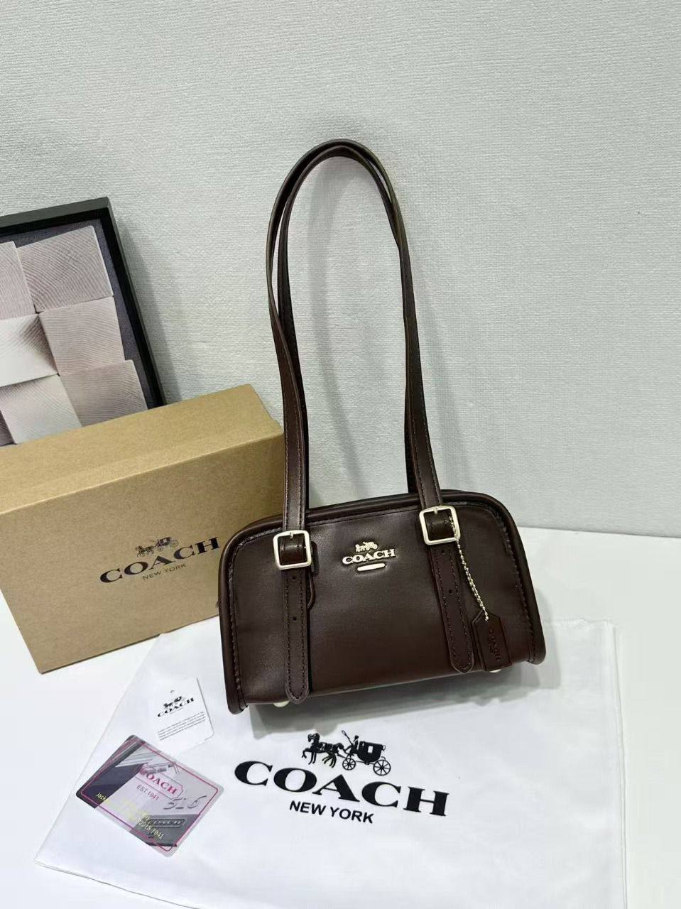 Coach
Best quality 

with box’s 
🎁🎁🎁

85 dhs✅

Zain290
♥️♥️♥️