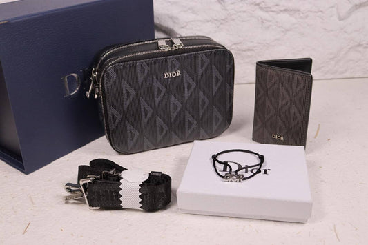 Dior Master
Set Price 
220 dhs🪙🌨️

Zain33
♥️♥️♥️
