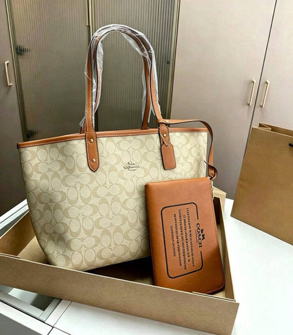 COACH 
GOOD QUALITY 
WITH BOX 
120 dhs🇦🇪🇦🇪

Zain295
♥️♥️♥️