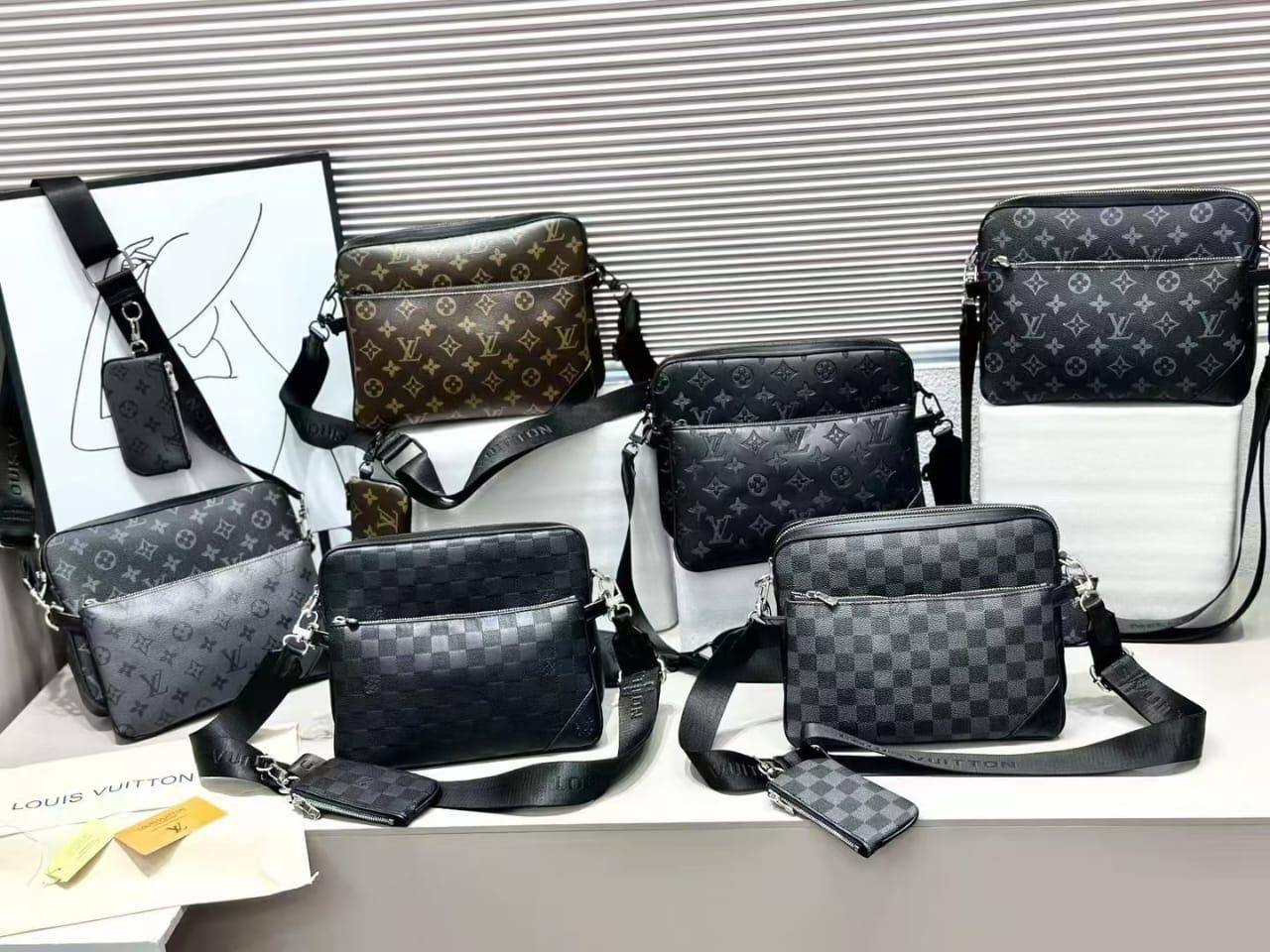 Bags 
95 dhs✅

Zain299
♥️♥️♥️