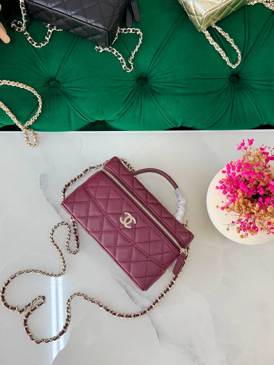 Chanel  ✨💥
Available original box 📦 
With full packing 🎀🎀
Super high quality 💥💥
For Price 👇 WhatsApp✅
0568585901 
0507557372
0552275751 Owner Zain 👌

Zain283
♥️♥️♥️