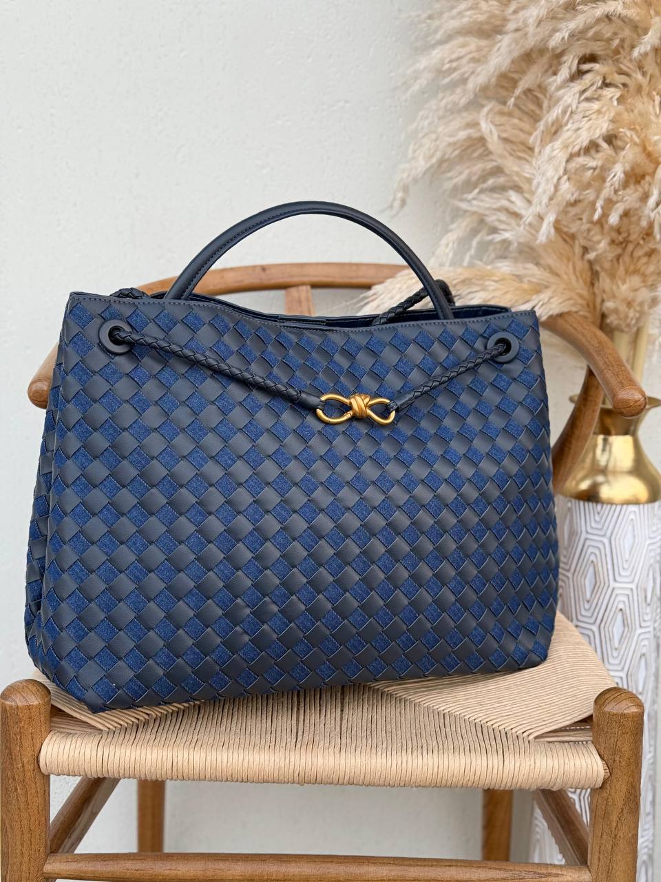 BOTTEGA VENETA
42cm
550 dhs💓
Top quality

Zain167
♥️♥️♥️