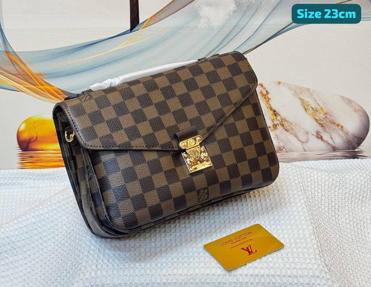 LV

Good quality 

with box 
115 dhs🇦🇪🇦🇪

Zain186
♥️♥️♥️