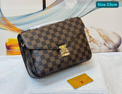 LV

Good quality 

with box 
115 dhs🇦🇪🇦🇪

Zain186
♥️♥️♥️