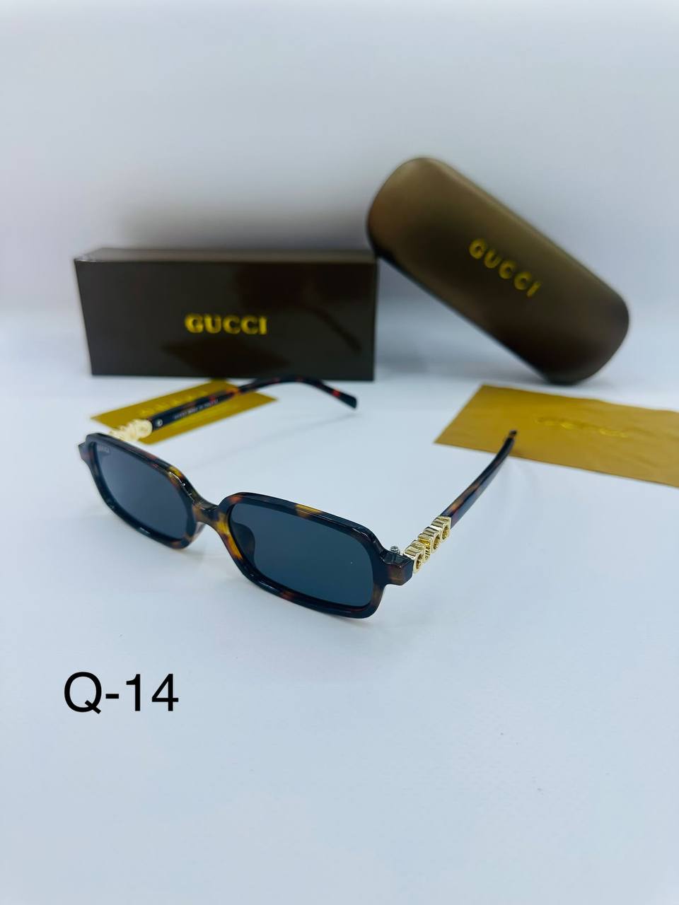 Sunglasses 🕶️*
New stock 💥
good quality 💯
Copy one 1️⃣ 
With master box 🗃️ 
50 dhs💛

Zain216
♥️♥️♥️