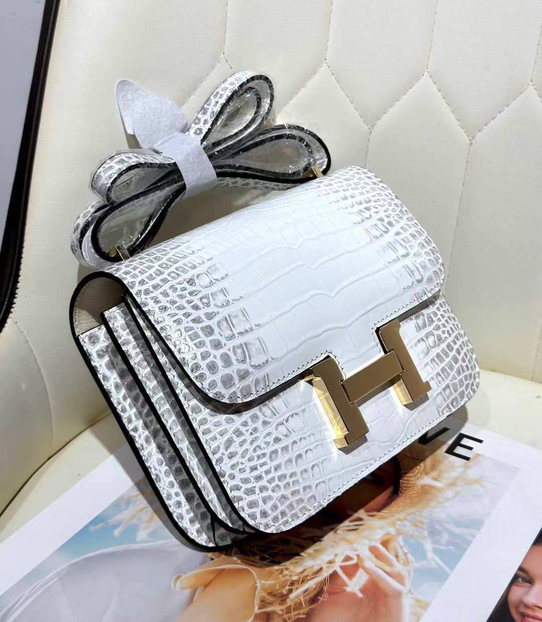 HERMES 
PREMIUM QUALITY 💯
95 DHS✅
WITH BOX 📦 

Zain28
♥️♥️♥️