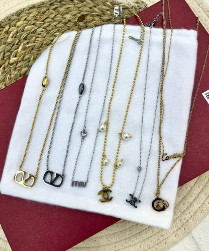 Stainless steel 🔥*
Non tarnish 💯
Necklace ❤️‍🔥
Bracelet 🌸
One piece 
With black boxes 📦 
20 dhs🪙🌨️
With normal boxes 🗃️ 
And paper bag🛍️
30 dhs🪙🌨️

Zain216
♥️♥️♥️