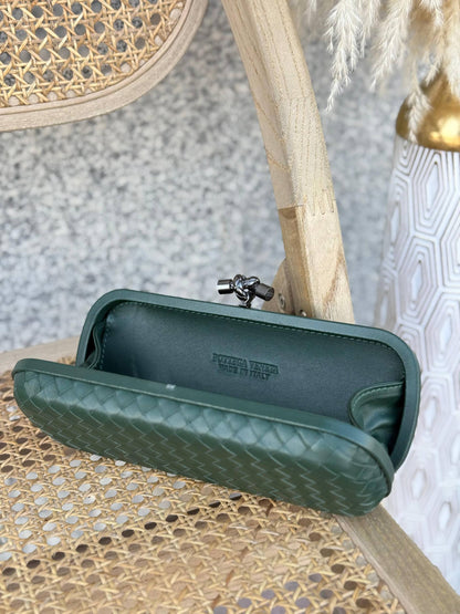 BOTTEGA VENETA
24cm
330 dhs🌺
Super Master Quality✨✨✨
With box🎁

Zain167
♥️♥️♥️