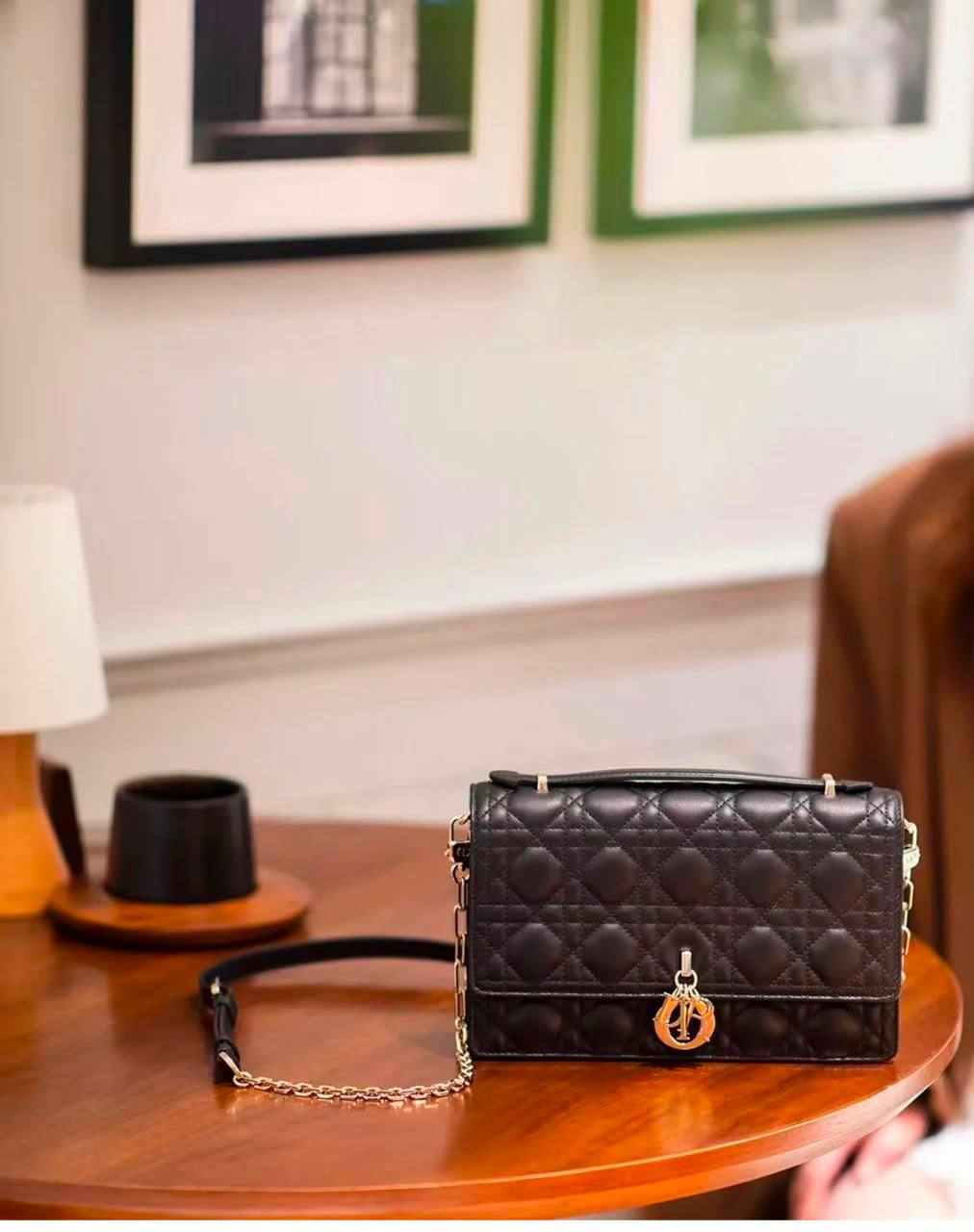 Dior
105 dhs🇦🇪🇦🇪
good-quality with box

Zain35
♥️♥️♥️