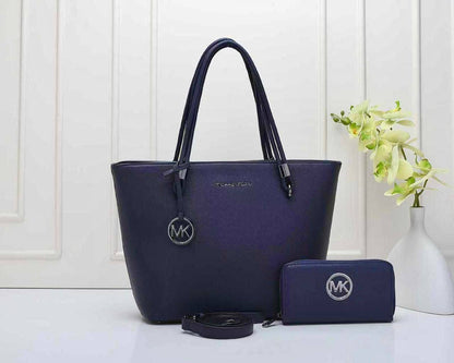 MK 
GOOD QUALITY 
110 dhs🇦🇪🇦🇪
SIZE : 32cm

Zain295
♥️♥️♥️