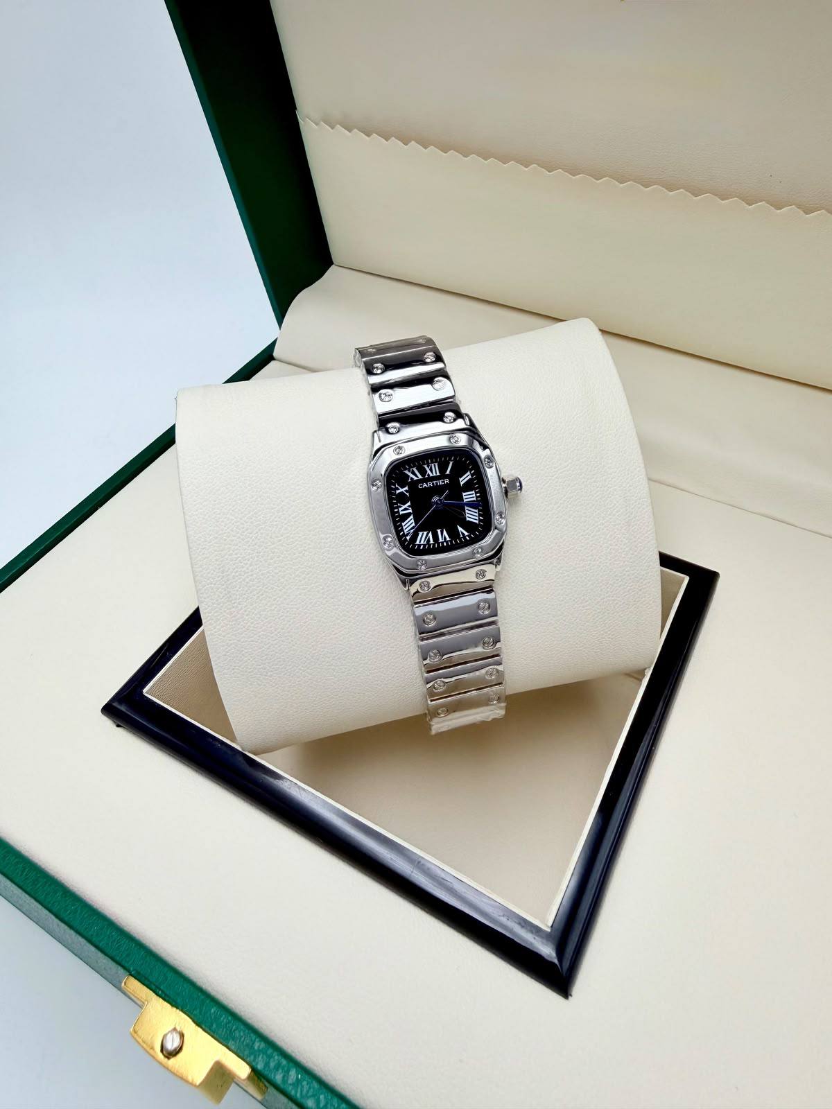 Cartier 
Bvlgari
Swarovski
Versace
 Gucci

55 dhs

Zain45
♥️♥️♥️