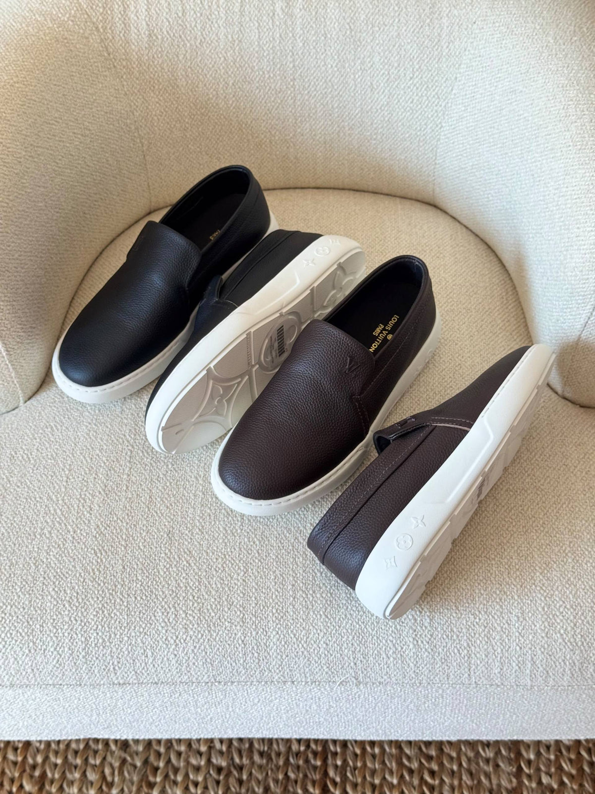 LV Pacific loafer

AAA quality
size: 40 to 46
530 dhs🇦🇪🇦🇪

Zain185 
♥️♥️♥️