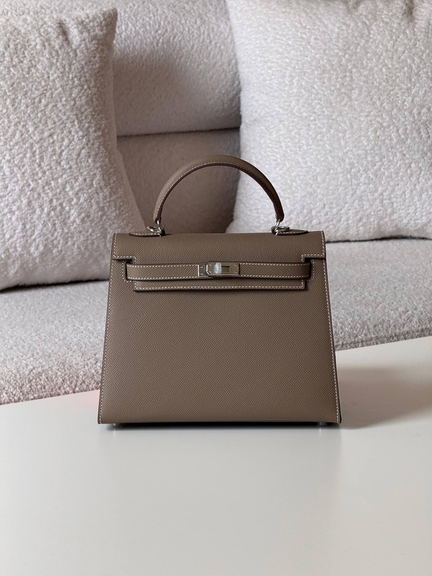 Hermes kelly 25cm💕master quality😍

with box❤️
🎁🎁🎁

380 dhs🪙🌨️

Zain52
♥️♥️♥️