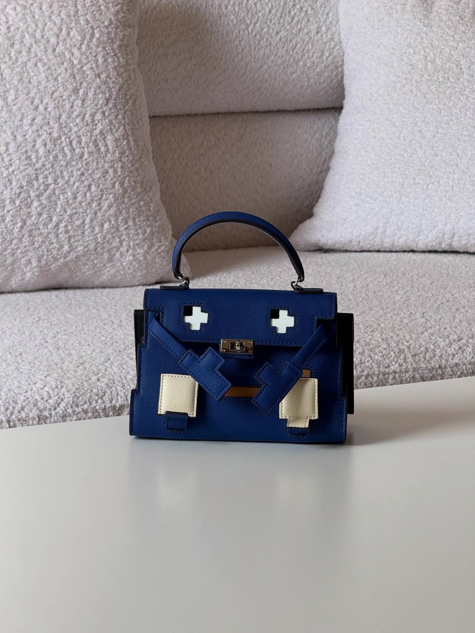 Hermes
kelly doplex 22cm💥Master quality ✅

with box📦
🎁🎁🎁

380 dhs❣️

Zain52
♥️♥️♥️