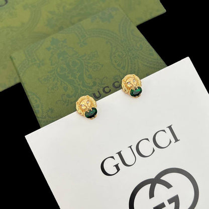 GUCCI EARRING
MASTER ✨💫
50 DHS💓
WITH BOX AND PAPER BAG🎁🛍️

Zain89
♥️♥️♥️