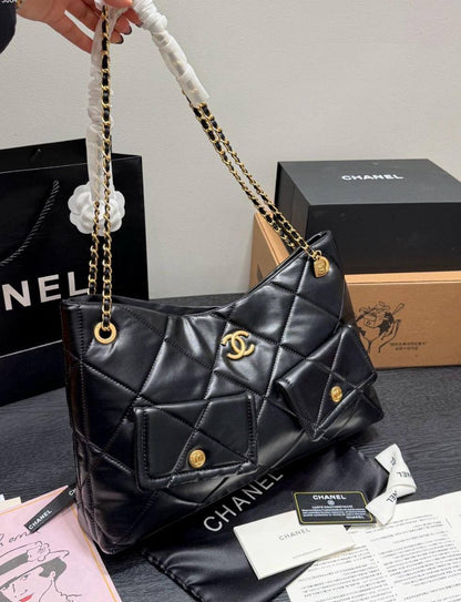 CHANEL NEW CAME 
HIGH QUALITY 
110 dhs🇦🇪🇦🇪
Size:38cm

Zain295
♥️♥️♥️