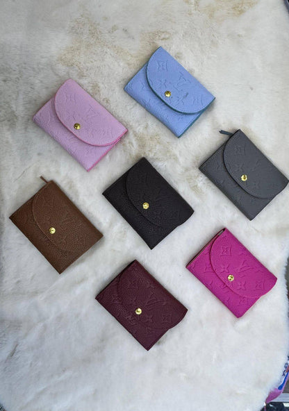 Wallet 
With box 📦 
35 dhs❣️ 

Zain56
♥️♥️