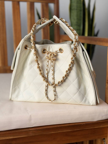 CHANEL

Super Master Quality
Original Packing🎁
Size 26CM

For Price 👇 WhatsApp✅
0568585901 
0507557372
0552275751 Owner Zain 👌

Zain321
♥️♥️♥️